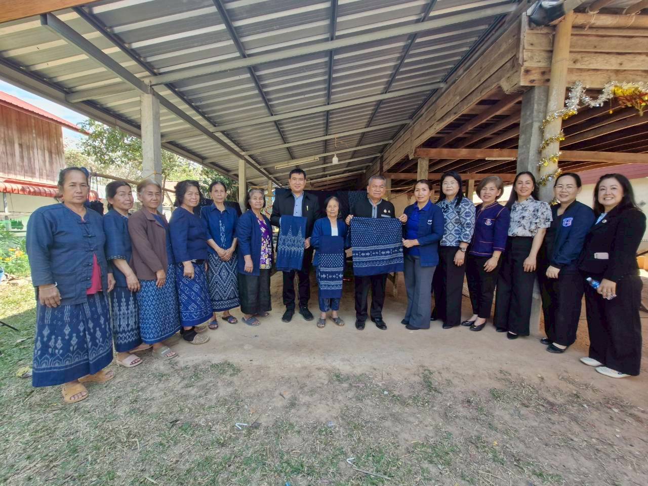 ติดตามกลุ่ม OTOP อำเภอนิคมนำ้อูน