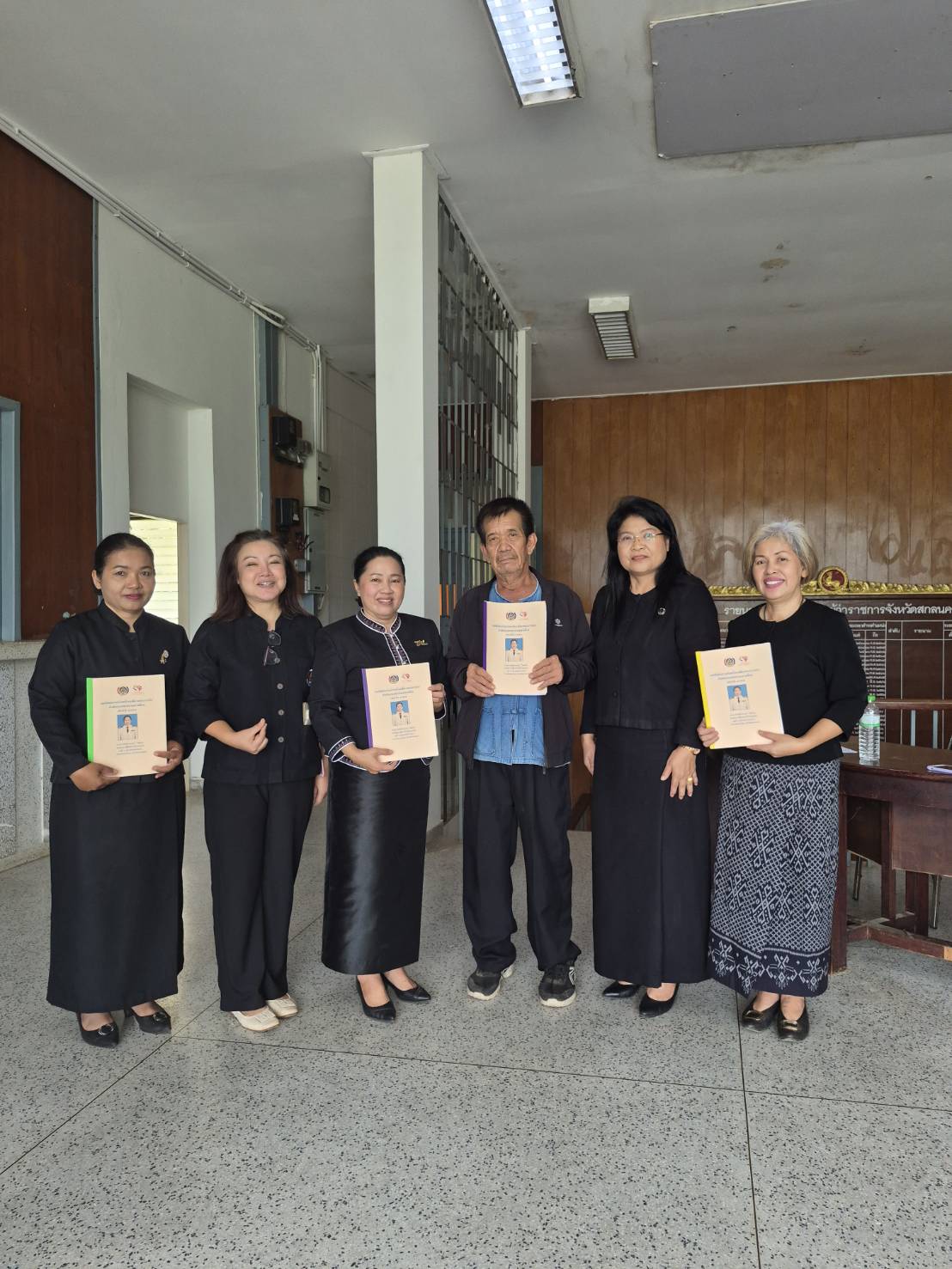 สำนักงานพัฒนาชุมชนอำเภอนิคมนำ้อูน: เข้าร่วมการนำเสนอผลงานในการคัดสรรกิจกรรมพัฒนาชุมชนดีเด่น ประเภทผู้นำอาสาพัฒนาชุมชน ชาย (รอบตัดสิน) ประจำปี 2569 ระดับจังหวัดสกลนคร และ กิจกรรมคัดเลือกสตรีการขับเคลื่อนมหาดไทย
